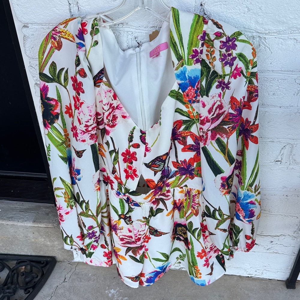 Floral V-Neck Peplum Skort  - White Multi shorts
